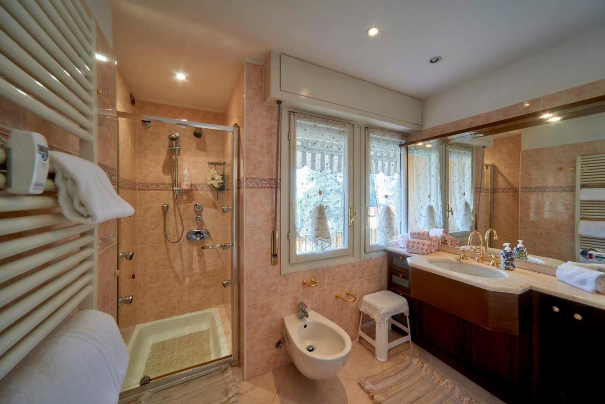 Bed and Breakfast Tosca House 2 Varenna Exterior foto
